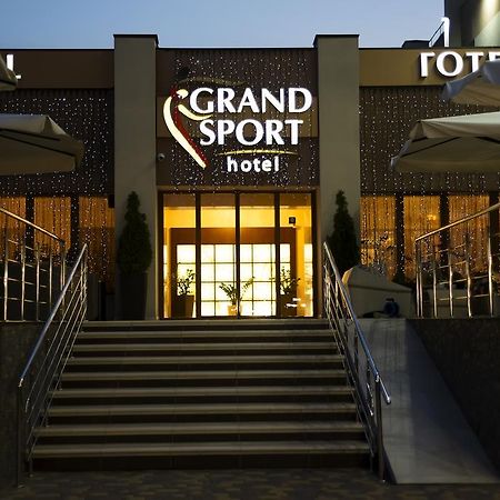 Grand Sport Hotel Brovary Bagian luar foto