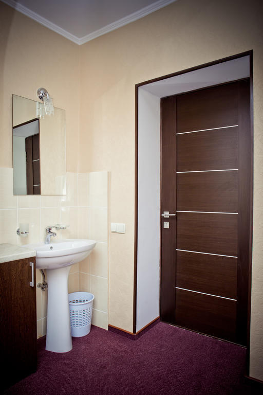 Grand Sport Hotel Brovary Ruang foto