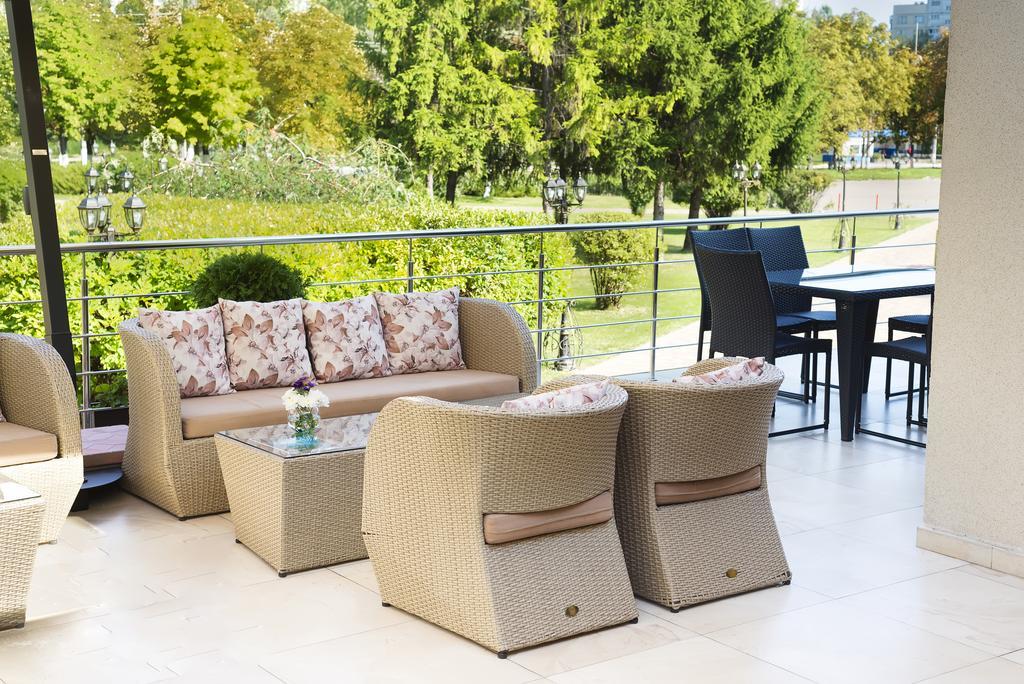 Grand Sport Hotel Brovary Bagian luar foto