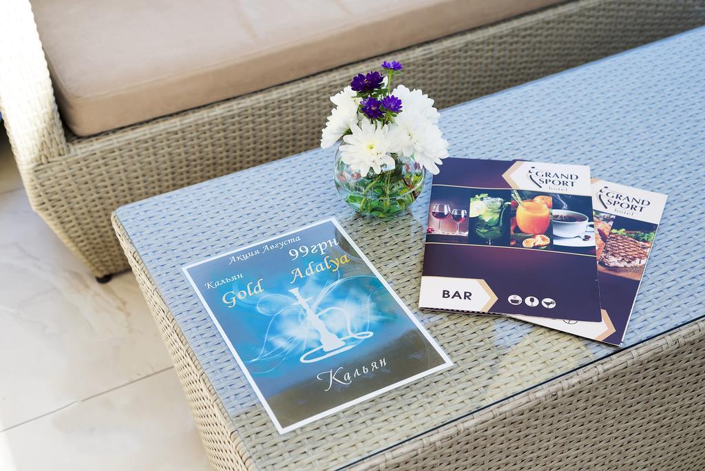 Grand Sport Hotel Brovary Bagian luar foto