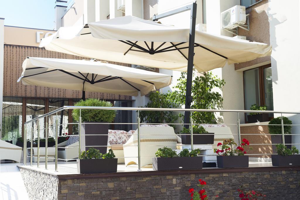 Grand Sport Hotel Brovary Bagian luar foto