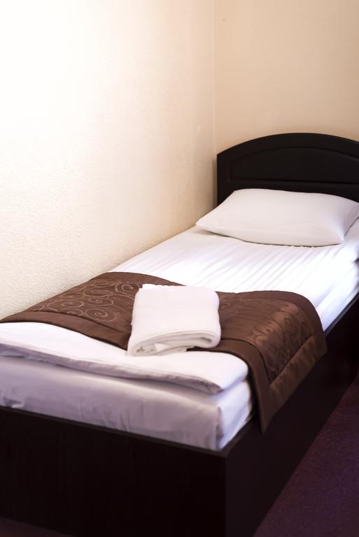Grand Sport Hotel Brovary Bagian luar foto